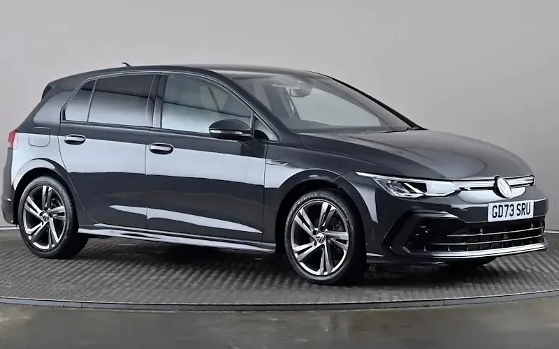 Used VW Golf VIII R-line 131 HP (96 kW) 2024 Hatchback