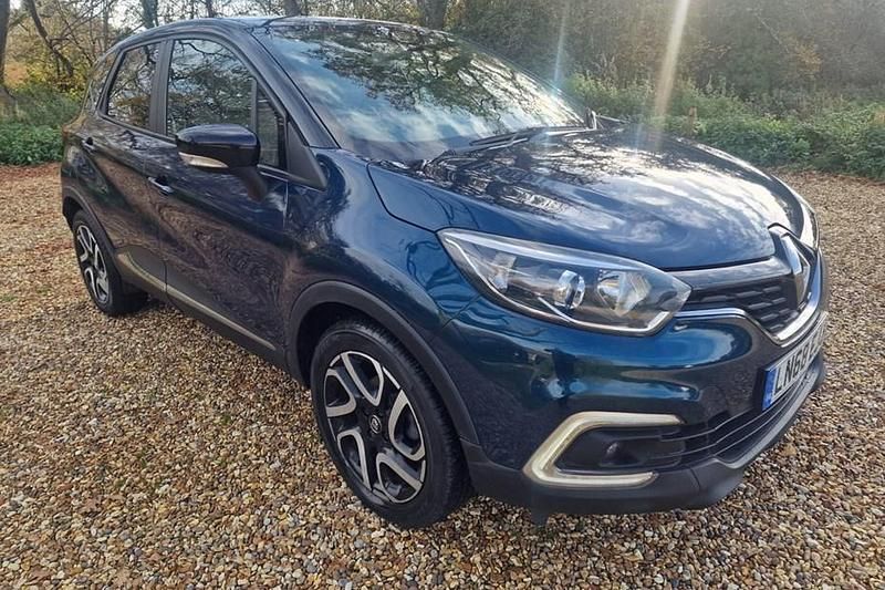 Blue/black Used 2018 Renault Captur Iconic SUV | £6,495 (Fair price) - Image 1/1