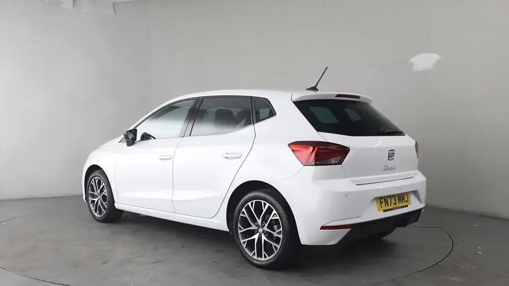 Used Seat Ibiza XCELLENCE 110 HP (80 kW) 2023 White Hatchback