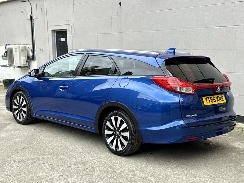 Begagnad Honda Civic SR 120 HK (88 kW) 2016 Blå Kombi