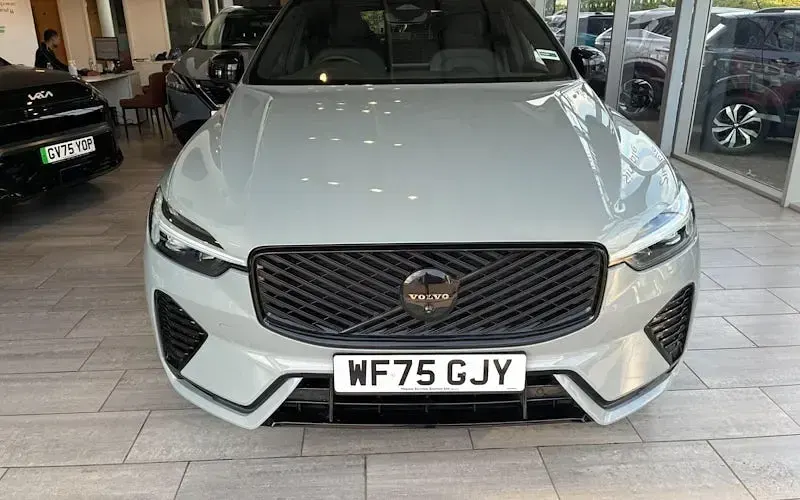 Used Volvo XC60 Plus 250 HP (183 kW) 2026 SUV