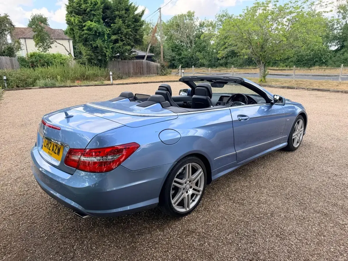 Used Mercedes E350 306 HP (225 kW) 2012 Blue Cabriolet