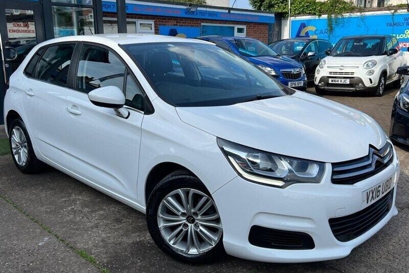 White Used 2016 Citroën C4 Feel Hatchback | £5,280 (Fair price) - Image 1/1