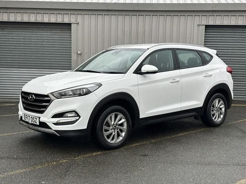 White Used 2017 Hyundai Tucson SE SUV | £7,600 (Good price) - Image 1/4