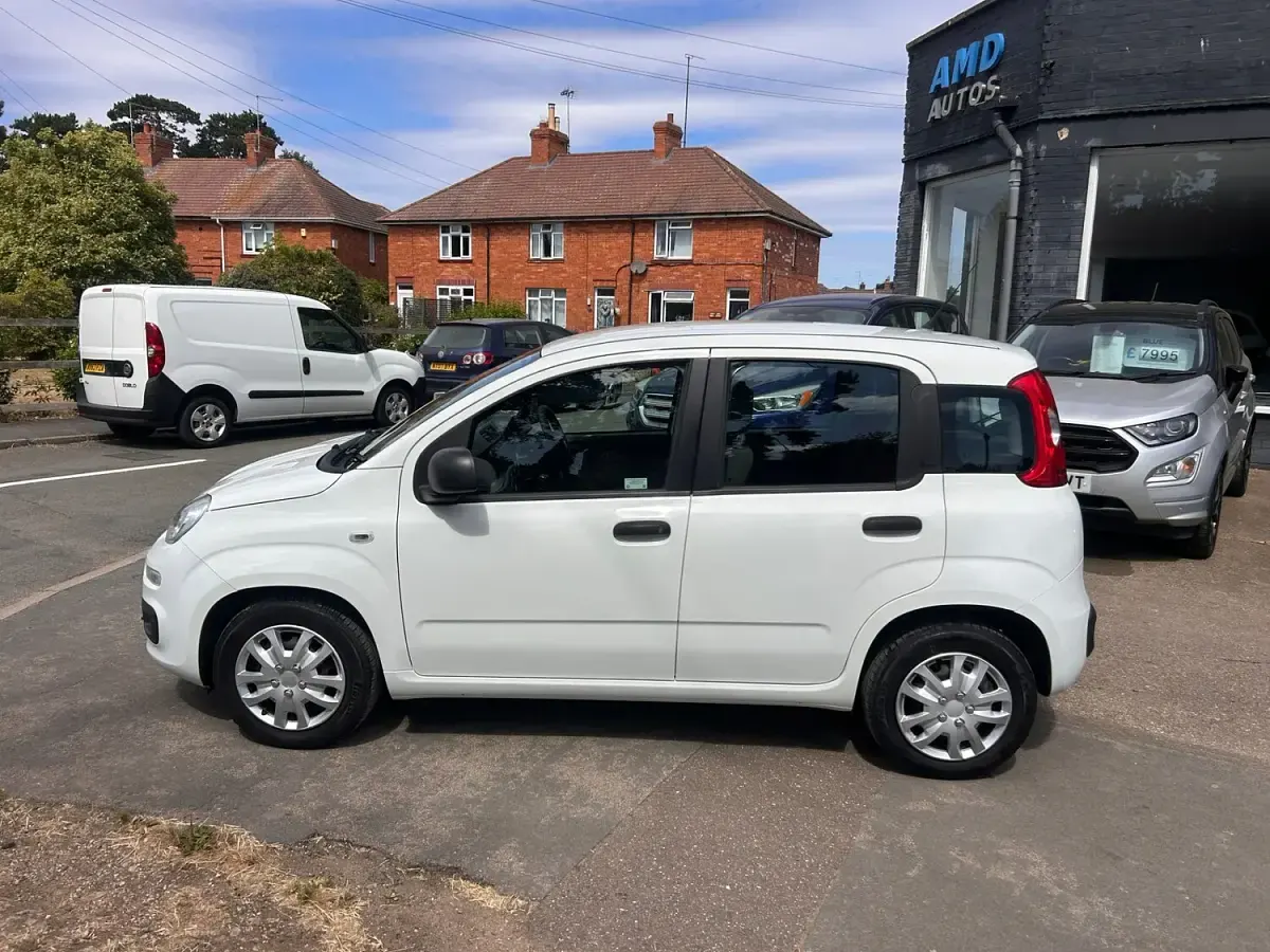 Used Fiat Panda Pop 69 HP (50 kW) 2015 White Hatchback