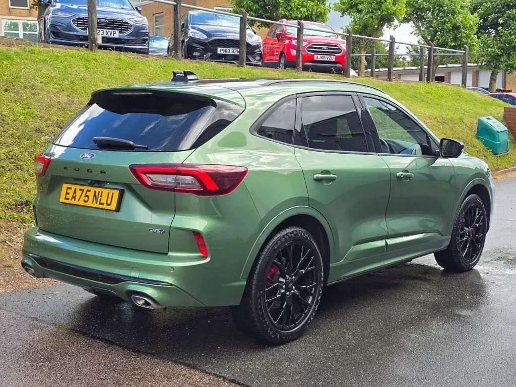 Used Ford Kuga ST-Line X 183 HP (134 kW) 2025 Green SUV