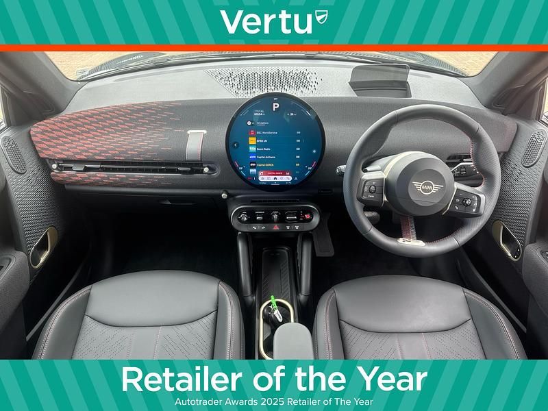 Used Mini Cooper SE Hatch 158 kW (215 HP) 2024 Black Hatchback