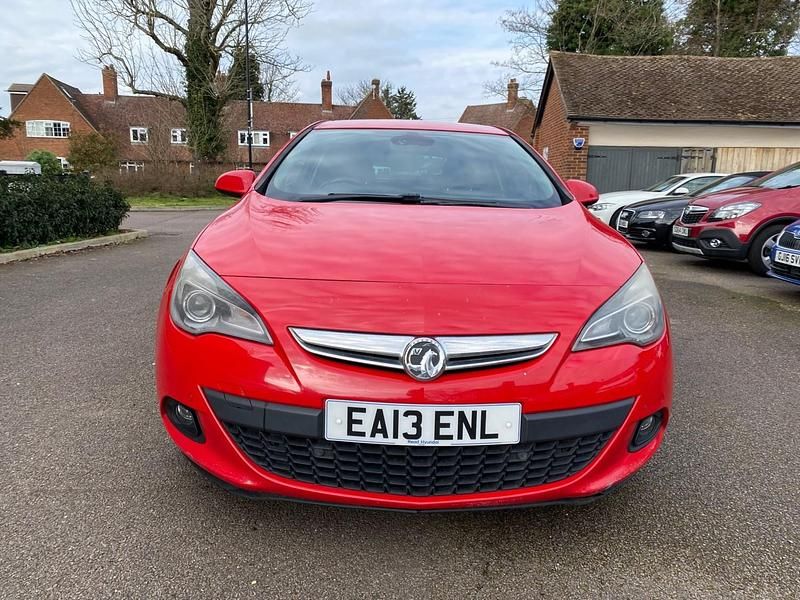 Used Vauxhall Astra SRi 165 HP (121 kW) 2013 Red Coupe