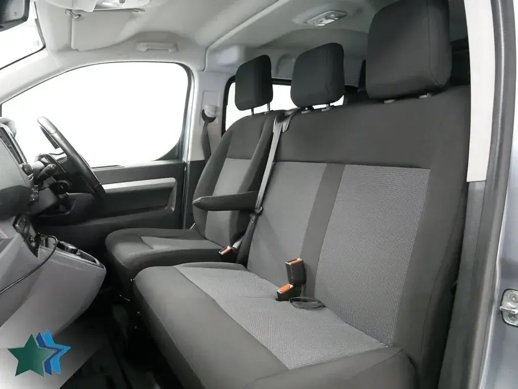 Used Vauxhall Vivaro Elite 145 HP (106 kW) 2022 Grey MPV