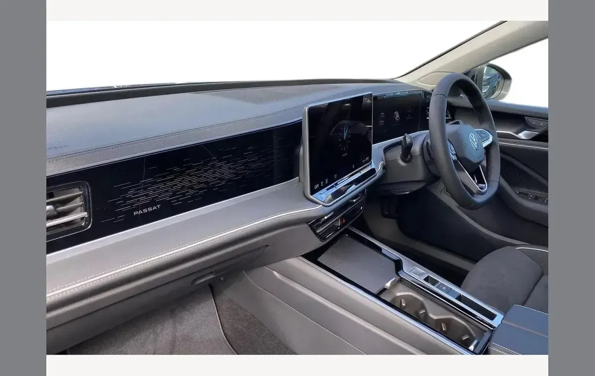 Used VW Passat Elegance 150 HP (110 kW) 2026 Grey Estate