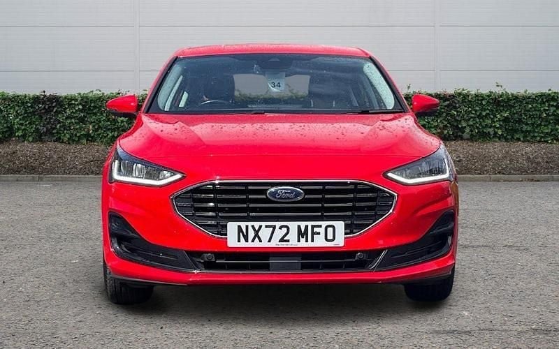 Used Ford Focus Titanium 155 HP (114 kW) 2023 Red Hatchback