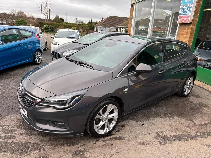 Used Vauxhall Astra SRi 110 HP (80 kW) 2016 Grey Hatchback