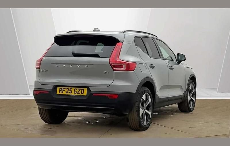 Used Volvo XC40 Plus 197 HP (144 kW) 2025 Vapour grey SUV