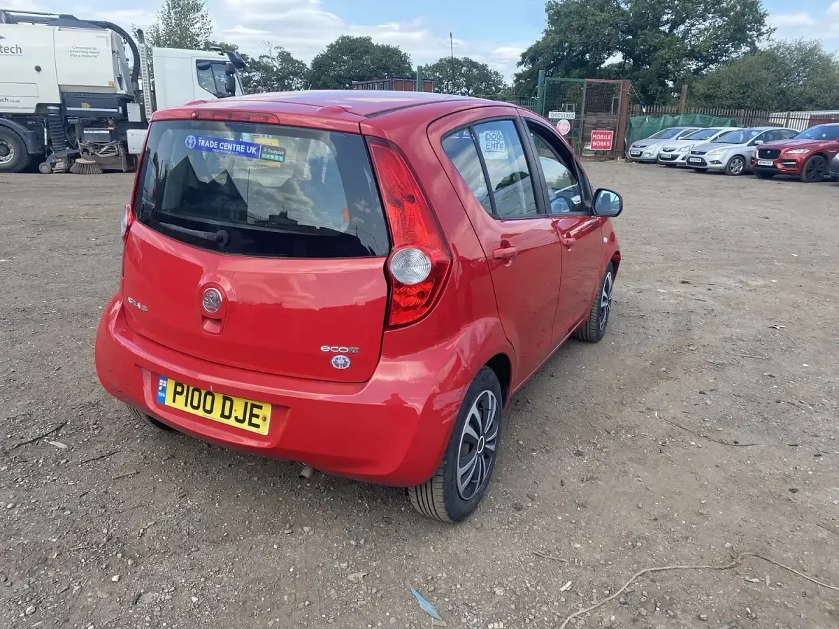 Used Vauxhall Agila S 68 HP (50 kW) 2013 Red MPV