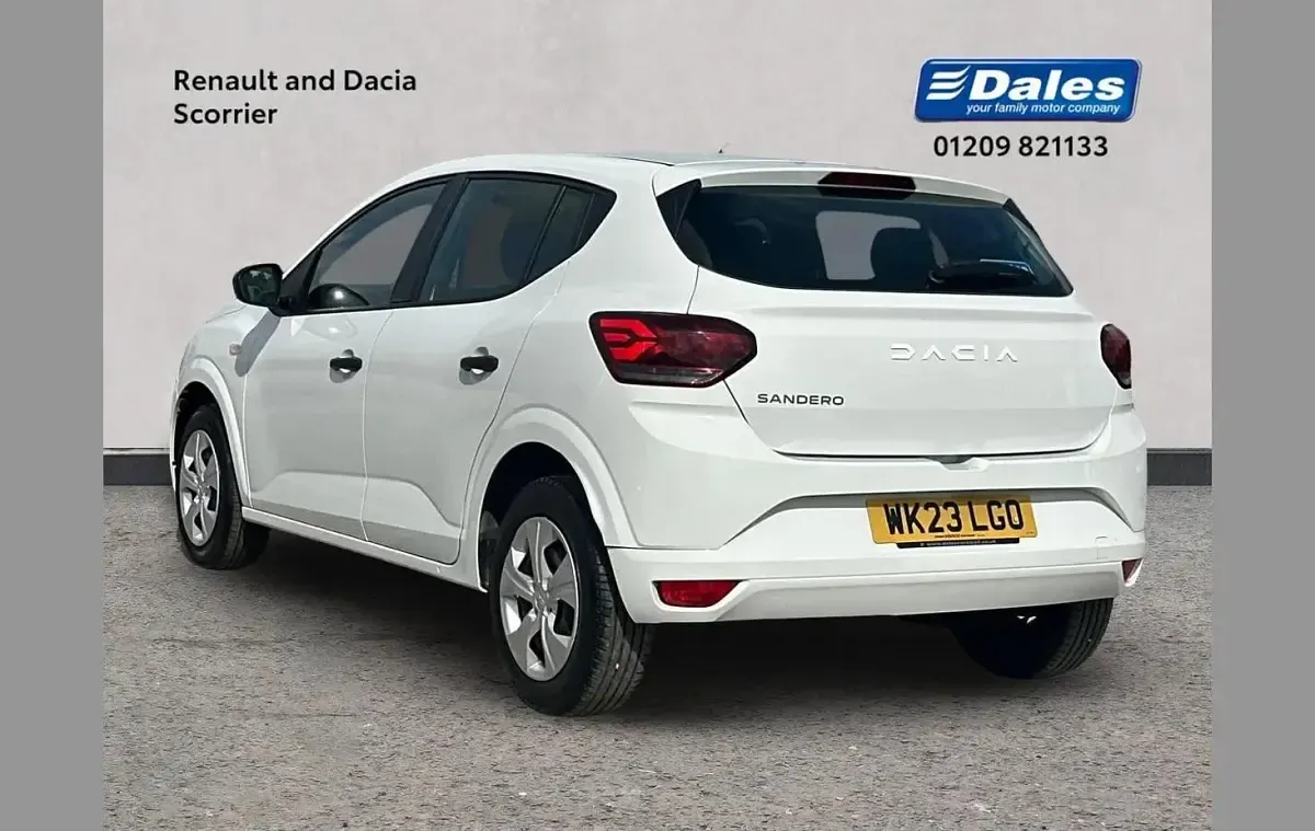 Used Dacia Sandero Essentiel 90 HP (66 kW) 2023 White Hatchback