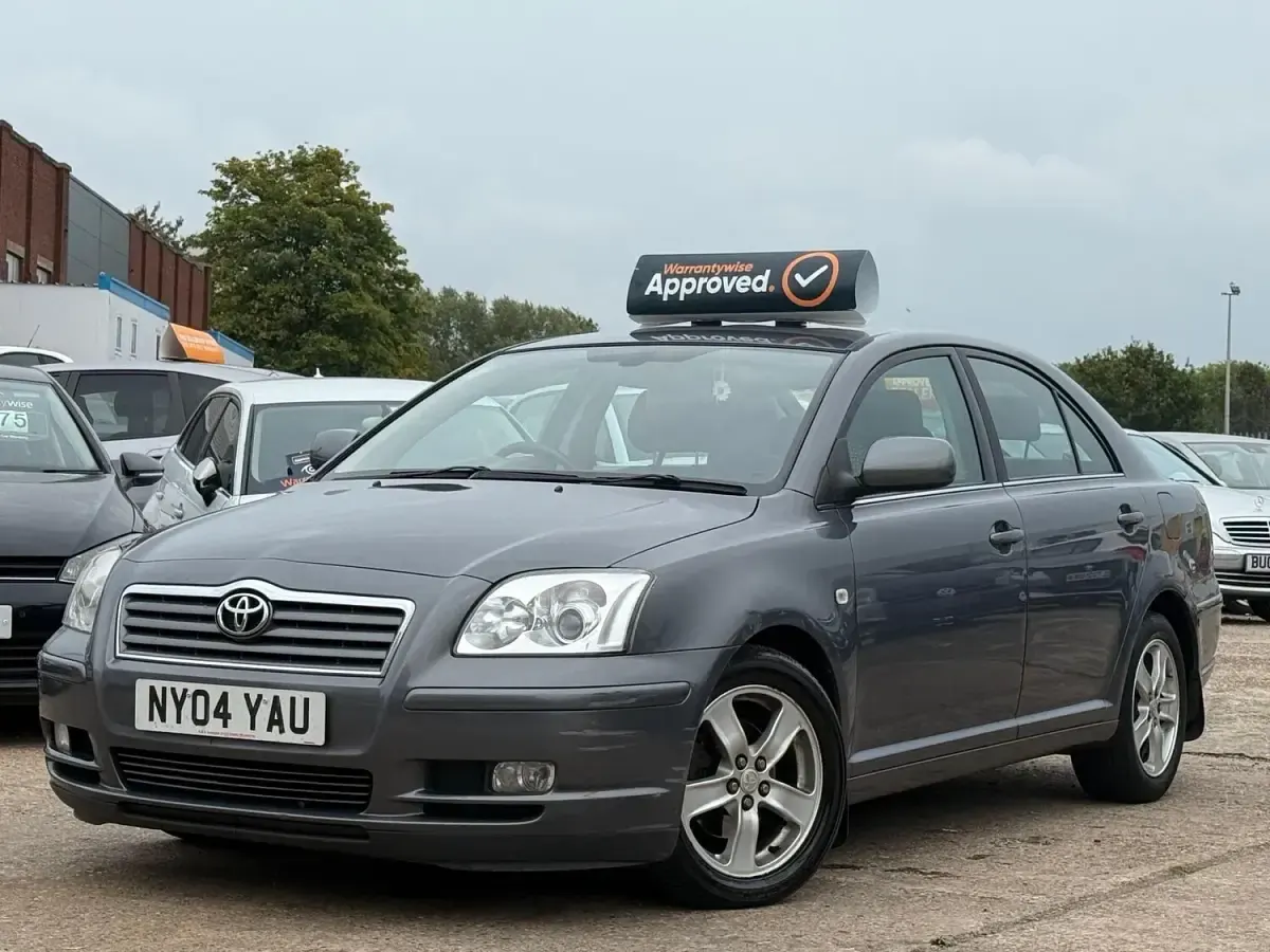 Used Toyota Avensis T3 129 HP (94 kW) 2004 Silver Hatchback