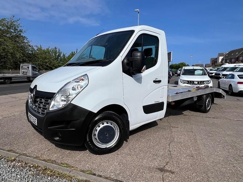 White Used 2017 Renault Master Business Van | £14,995 - Image 1/4