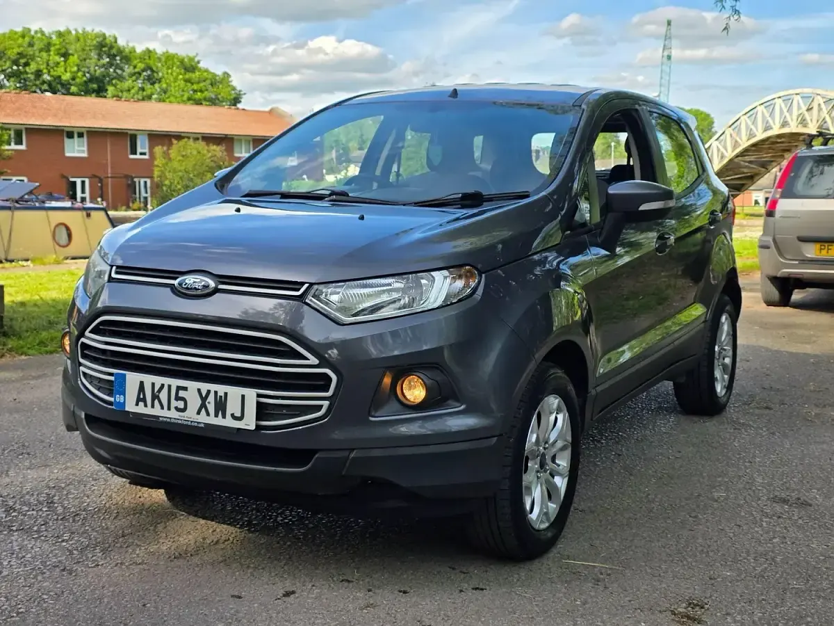 Used Ford Ecosport Zetec 125 HP (91 kW) 2015 Grey SUV