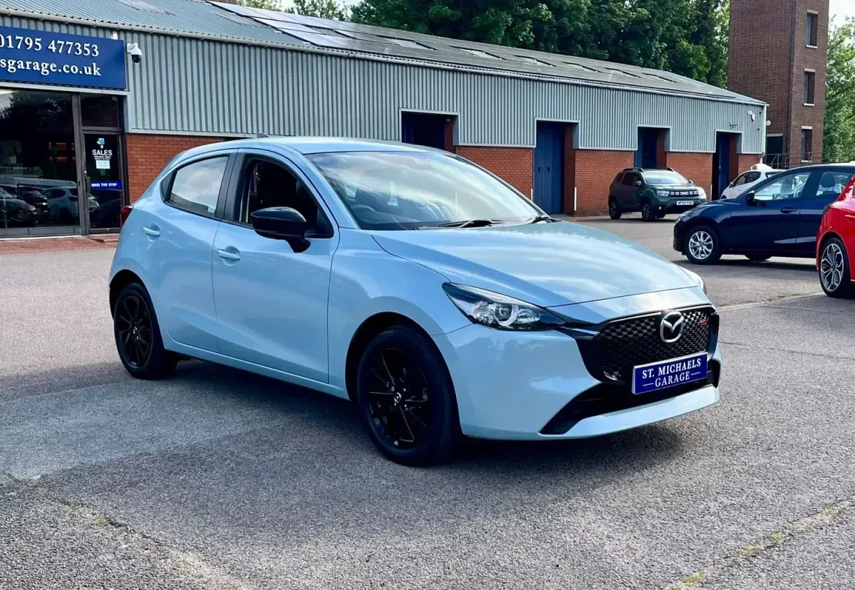 Begagnad Mazda 2 Homura-Line 2023 Blå Halvkombi
