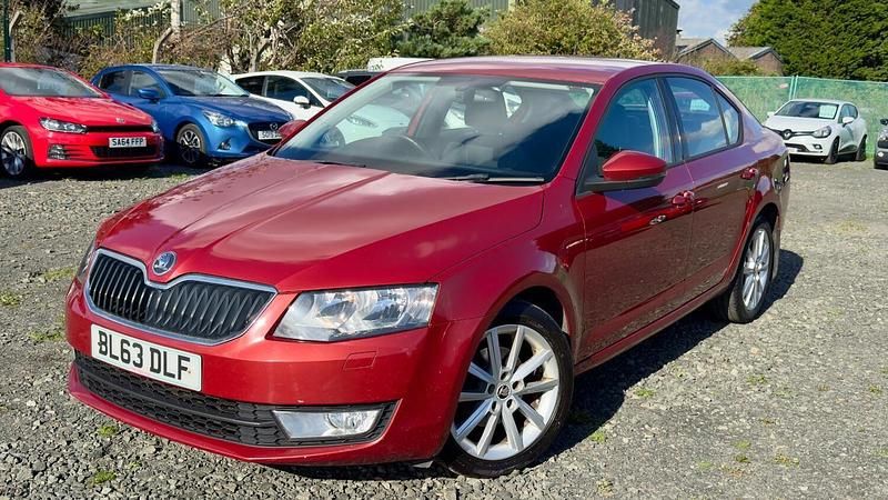 Used Skoda Octavia Elegance 2013 Red Hatchback