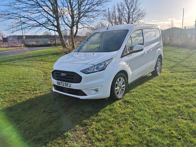White Used 2022 Ford Transit Connect Limited MPV | £12,195 (Good price) - Image 1/4