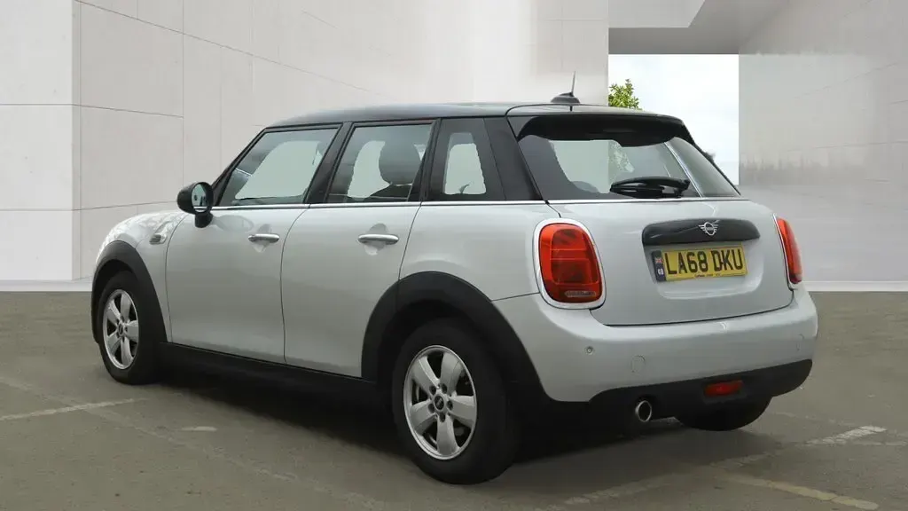 Used Mini Cooper Classic 2018 Silver Hatchback