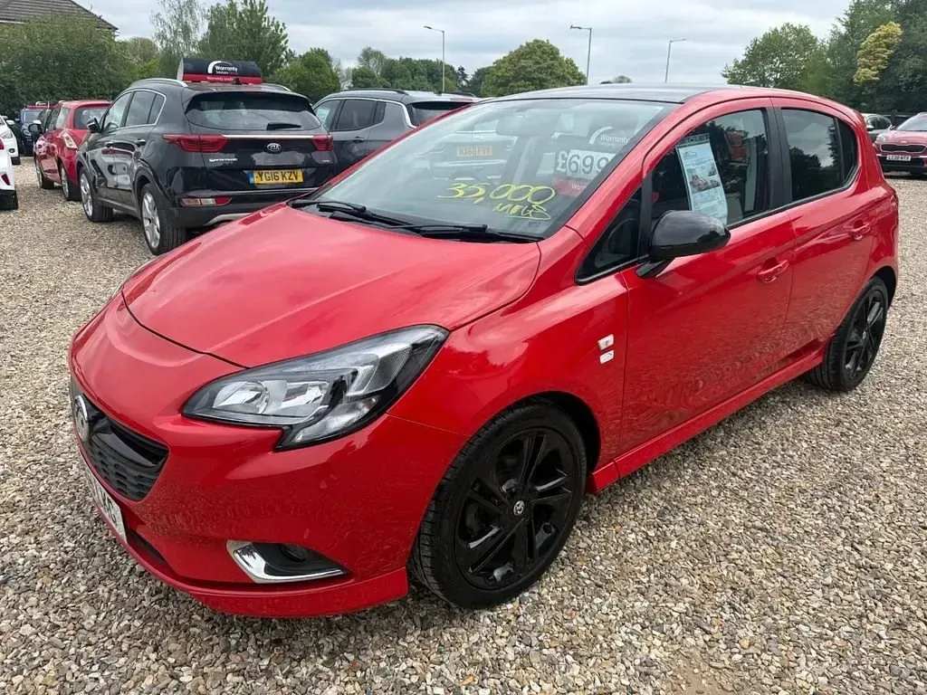 Używany Vauxhall Corsa Edition 90 KM (66 kW) 2016 Czerwony Hatchback