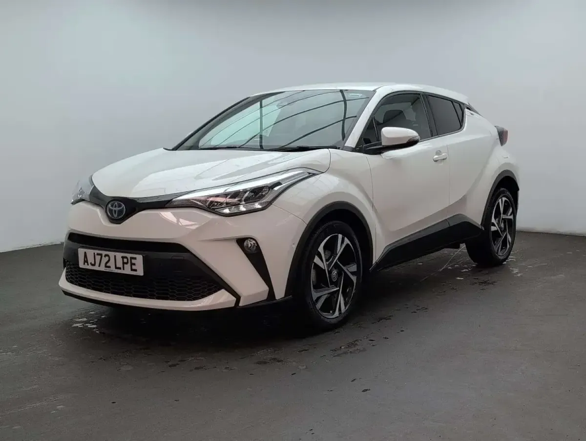 Used Toyota C-HR Design 122 HP (89 kW) 2022 White SUV