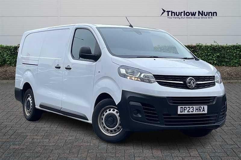 Used Vauxhall Vivaro S 100 HP (73 kW) 2023 White MPV