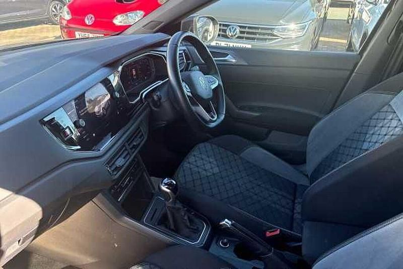 Used VW Taigo R-line 110 HP (80 kW) 2022 Black SUV