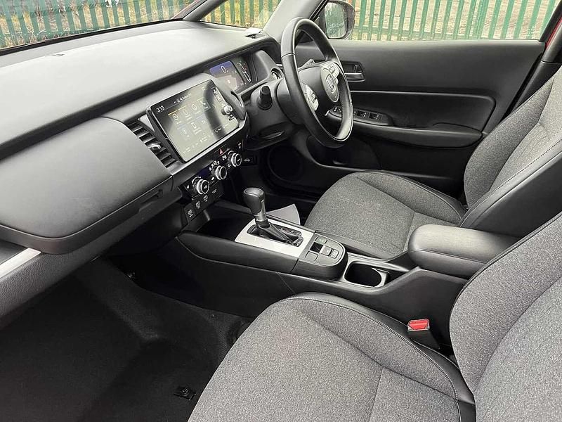Used Honda Jazz Hybrid 109 HP (80 kW) 2022 Red Hatchback