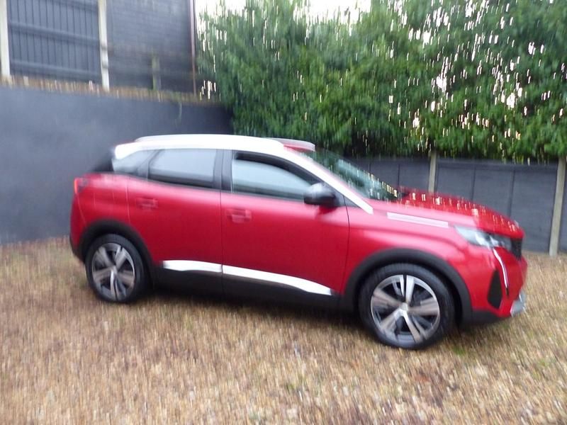 Used Peugeot 3008 Allure Premium 130 HP (95 kW) 2022 Red Hatchback