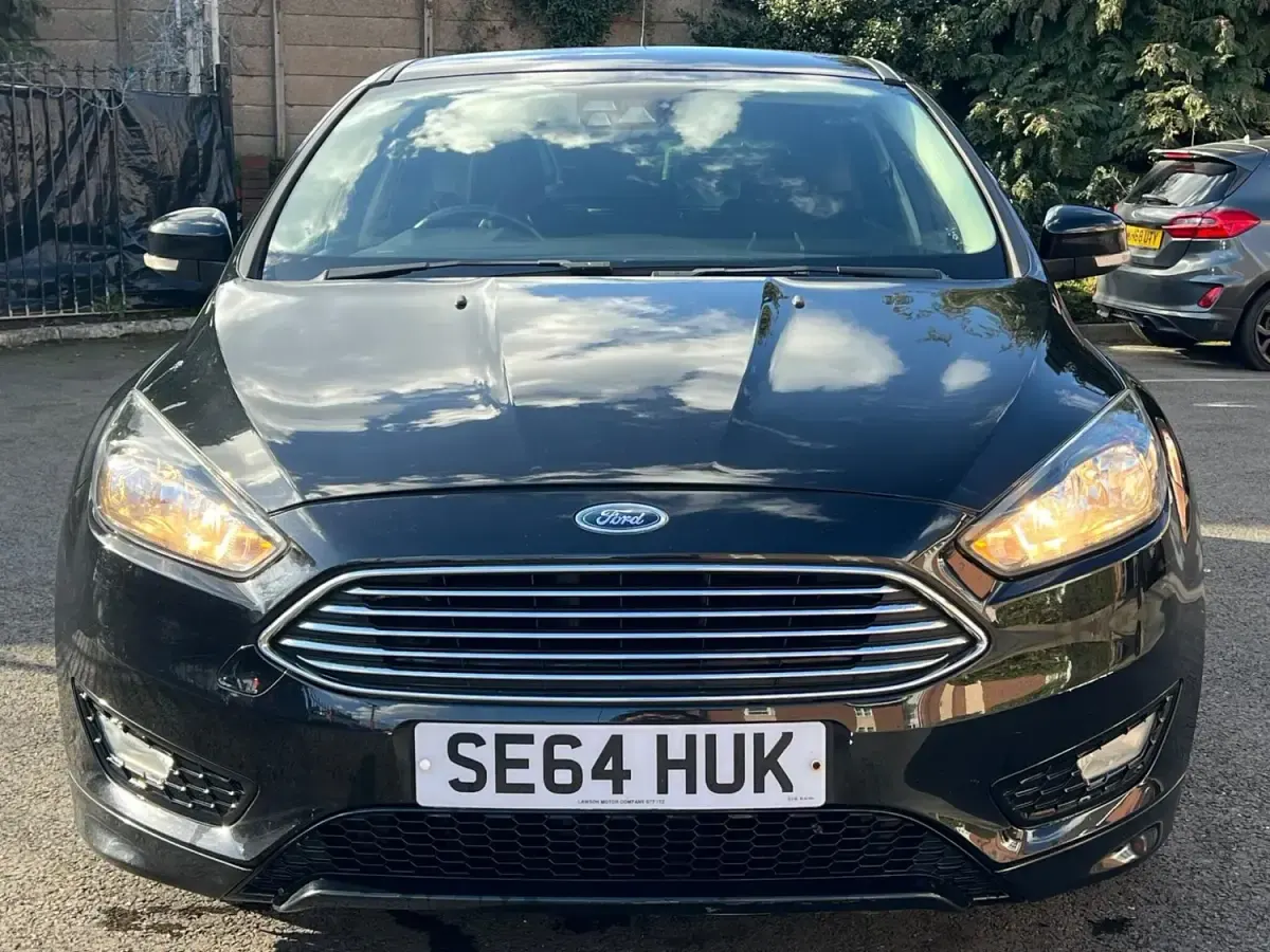 Używany Ford Focus Zetec 2015 Czarny Hatchback