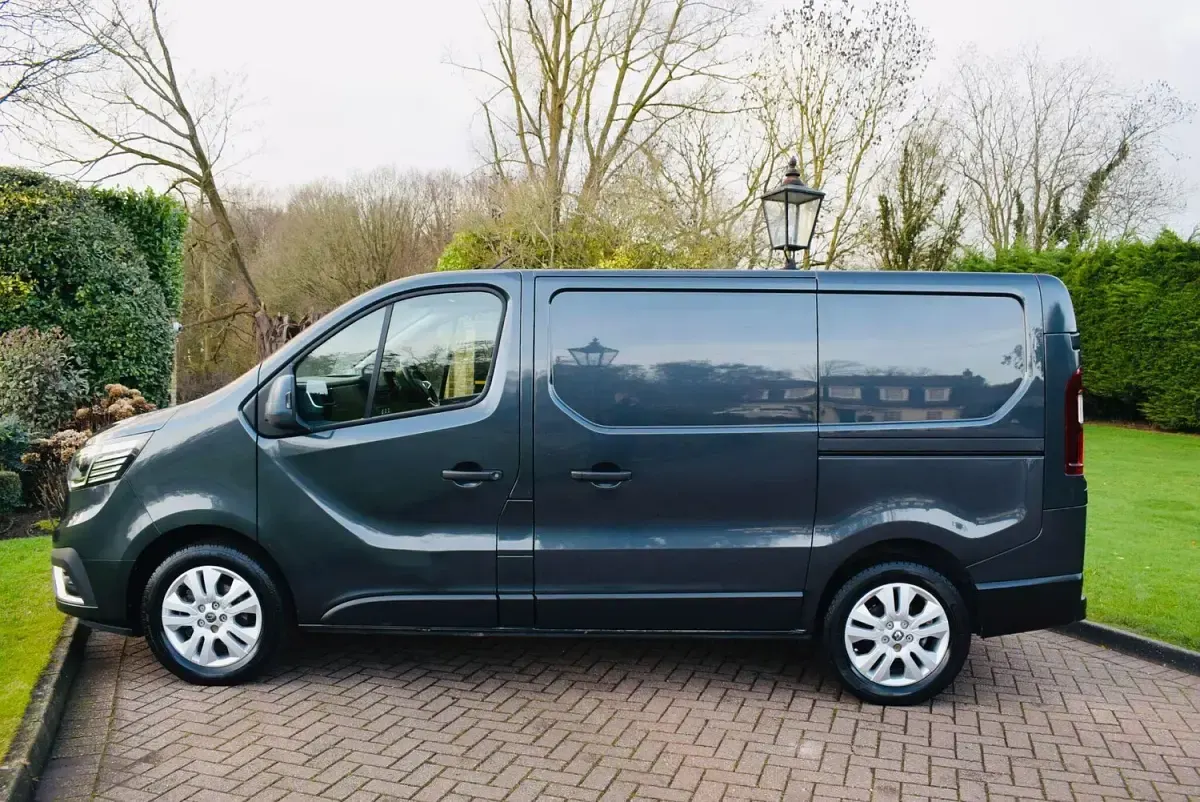 Used Renault Trafic 2023 Grey MPV
