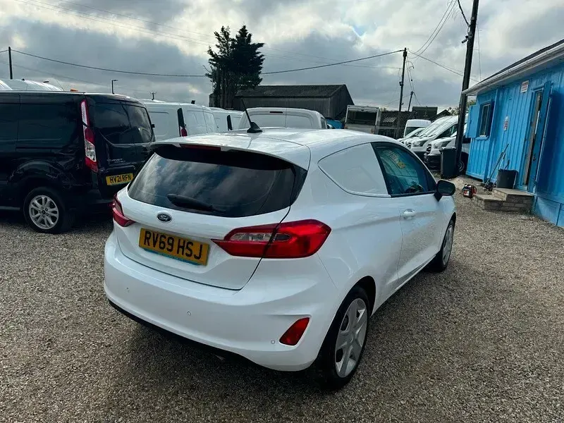Used Ford Fiesta 84 HP (61 kW) 2020 White Hatchback