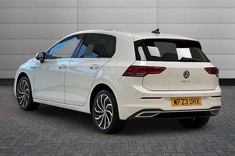 Used VW Golf VIII Edition 130 HP (95 kW) 2023 White Hatchback
