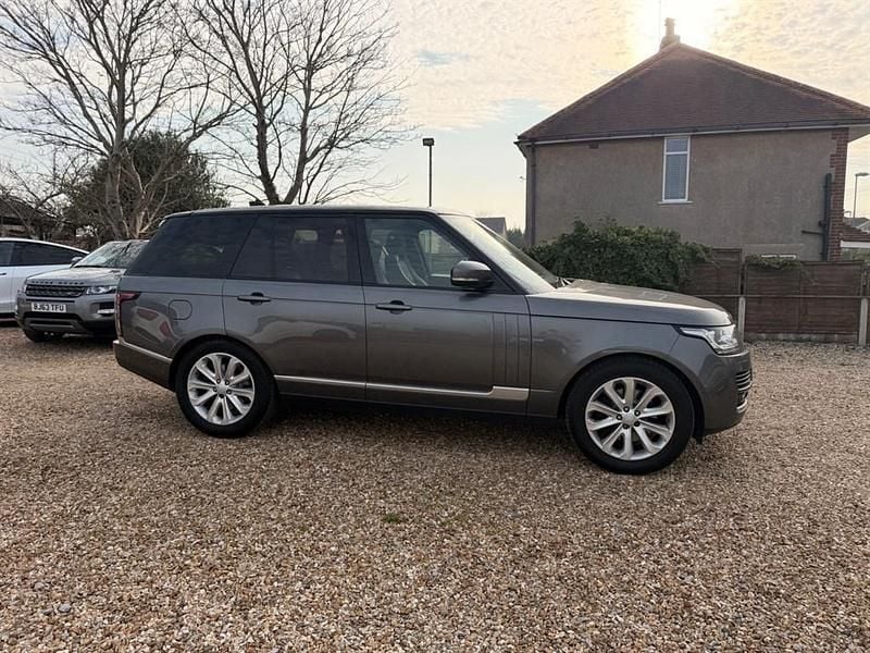 Used Land Rover Range Rover Vogue 258 HP (189 kW) 2017 Grey SUV