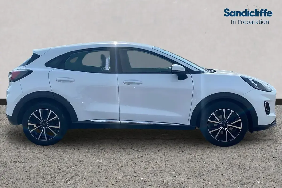 Used Ford Puma Titanium 125 HP (91 kW) 2023 White SUV
