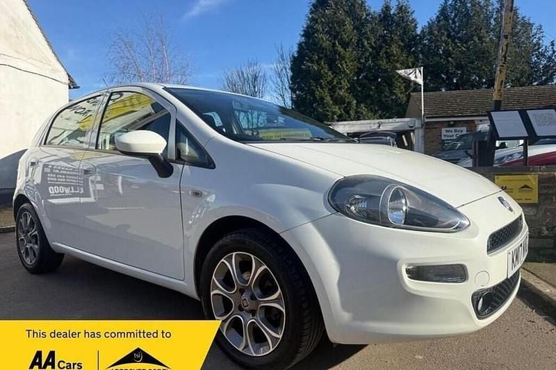 Used Fiat Punto Easy Plus 69 HP (50 kW) 2017 White Hatchback