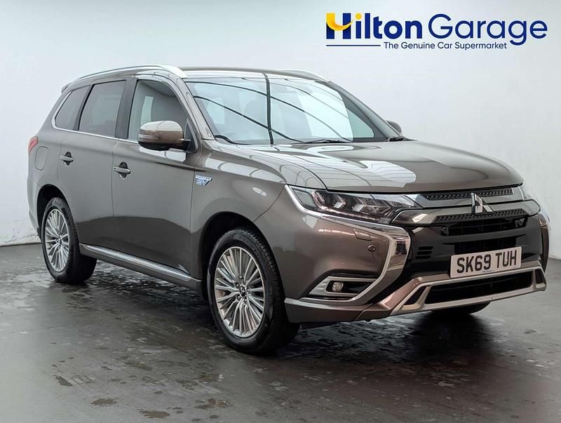 Used Mitsubishi Outlander P-HEV 2019 Brown Estate