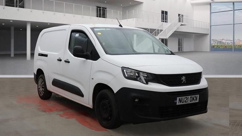 Used Peugeot Partner 2021 White MPV