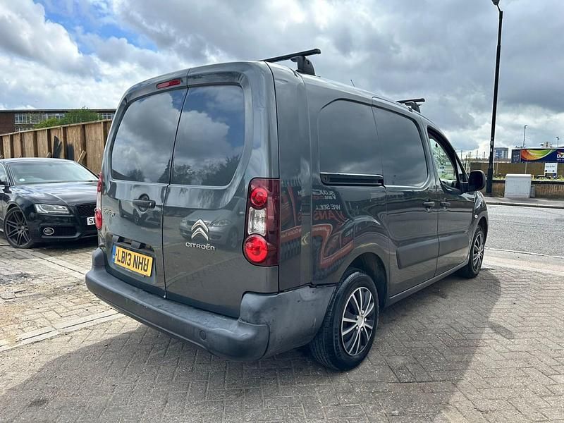 Used Citroën Berlingo 90 HP (66 kW) 2013 Grey MPV