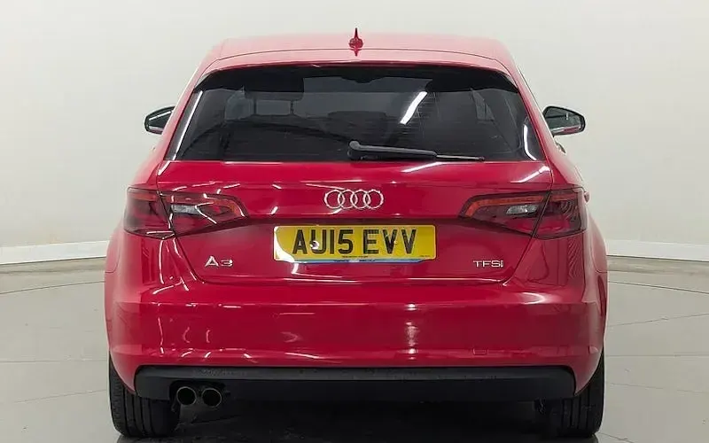 Used Audi A3 Sportback Sport 116 HP (85 kW) 2015 Red Hatchback