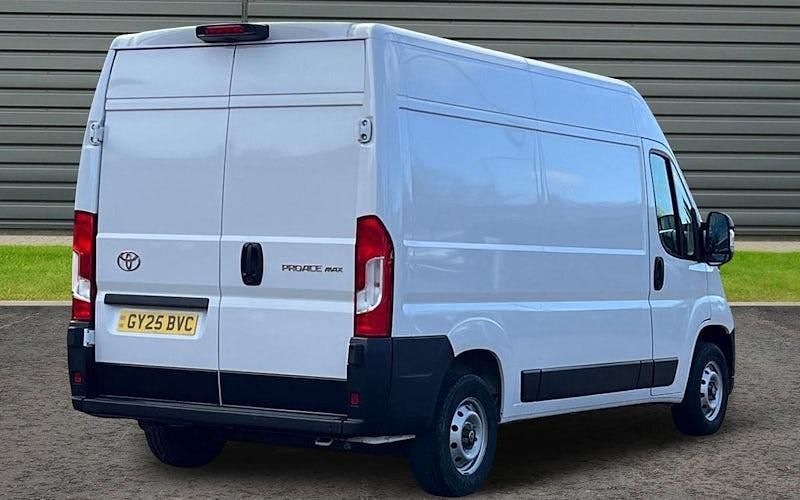 Used Toyota Proace H2 140 HP (102 kW) 2026 MPV