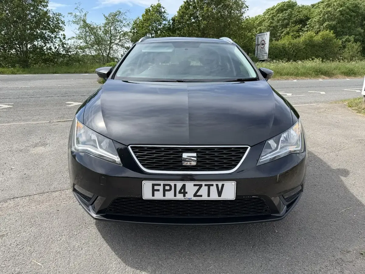 Used Seat Leon SE 105 HP (77 kW) 2014 Black Estate