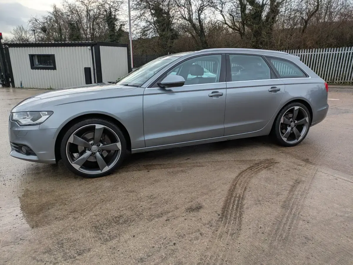 Begagnad Audi A6 245 HK (180 kW) 2012 Grå Kombi