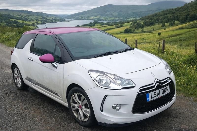 Used Citroën DS3 2014 White Hatchback
