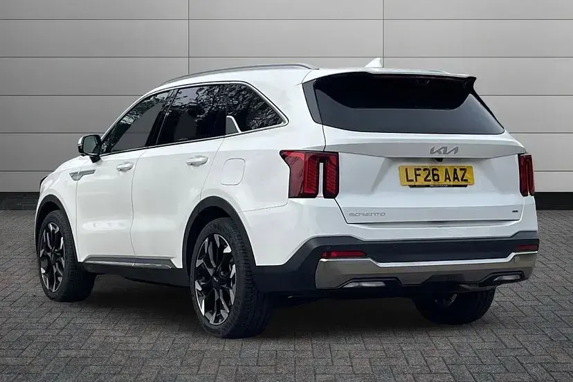 Used Kia Sorento 190 HP (139 kW) 2026 White pearl SUV