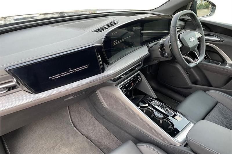 Used Audi Q5 Advanced 204 HP (150 kW) 2025 Volcano grey SUV