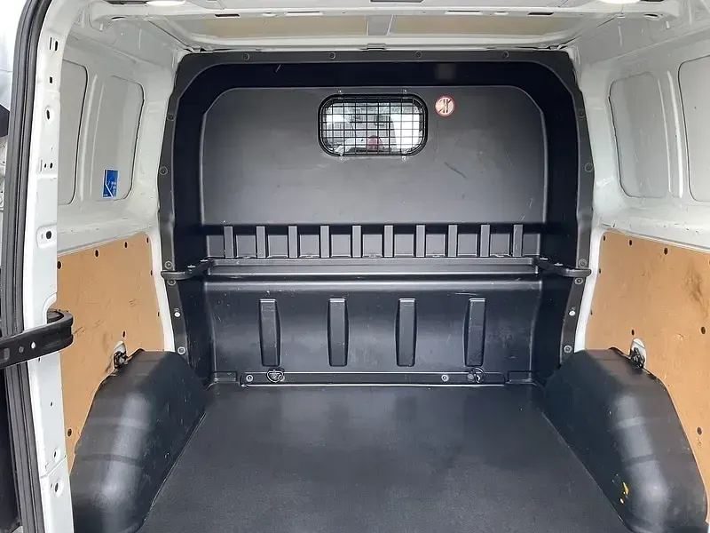 Used Ford Transit Custom Limited 170 HP (125 kW) 2022 White Van